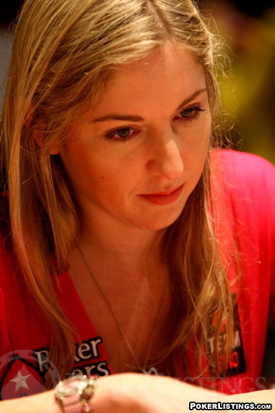 Beautiful female poker players